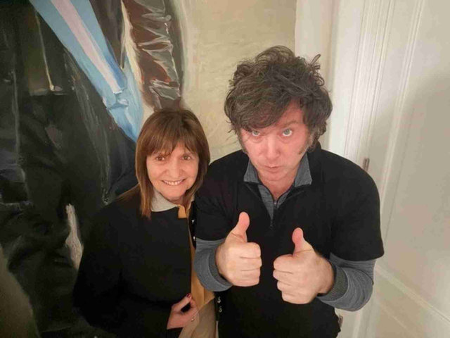 Javier Milei publicó 121 tuits en trece días: de los “sicarios con micrófono” a la auto celebración por la economía