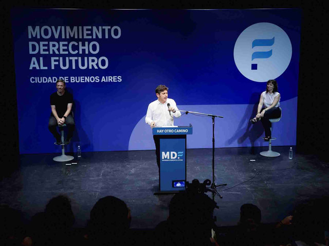 En plena interna, Kicillof acelera su armado en la Ciudad: acto en un teatro, congreso productivo y guiño a los empresarios