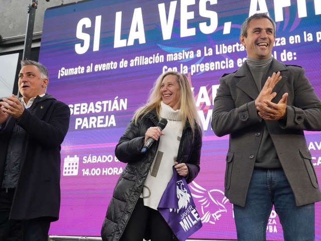 Los Milei buscan despertar a los militantes libertarios y los sacan a la calle el 25 de Mayo