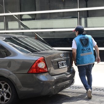 Maniobras con el dólar barato: allanaron agencias de cambio vinculadas a Elías Piccirillo y Sur Finanzas 