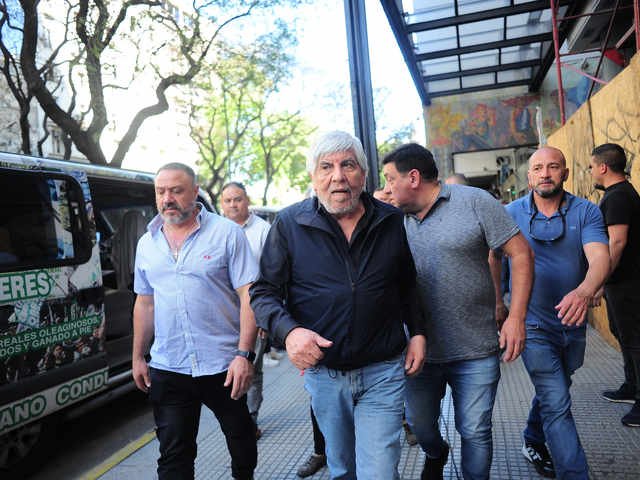 Crisis en Camioneros: Hugo Moyano hace una purga en la conducción y acecha el fantasma de su esposa