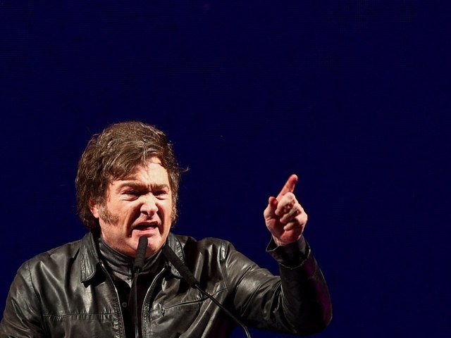 Una nueva encuesta confirma una caída en la imagen de Milei y trae dos datos clave para 2027