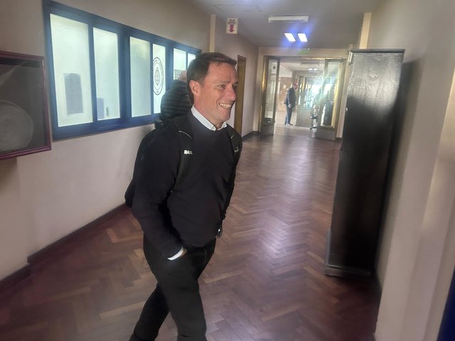 Las obras en la casa de Adorni: de una “lavada de cara” a la satisfacción del contratista en un bar de Capilla del Señor