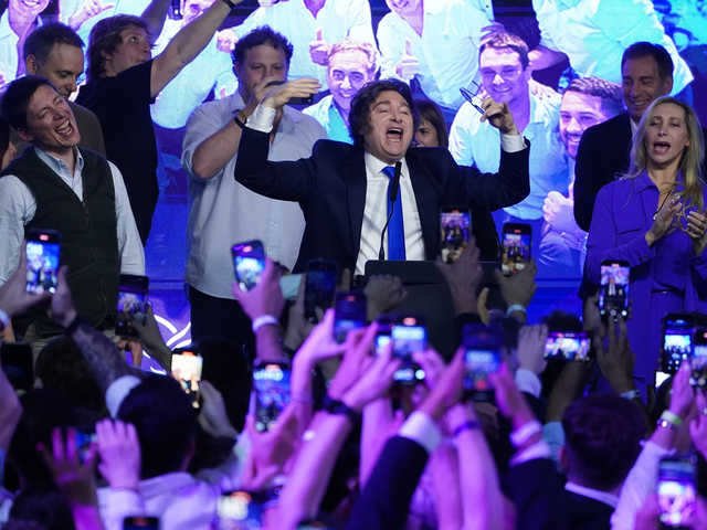 Javier Milei festejó el triunfo de La Libertad Avanza en las elecciones: “Hoy empieza la construcción de la Argentina grande”