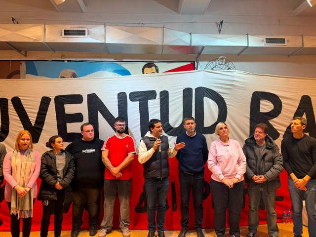 La UCR disputó internas bonaerenses en nueve municipios y el nuevo presidente Balbín asume en agosto