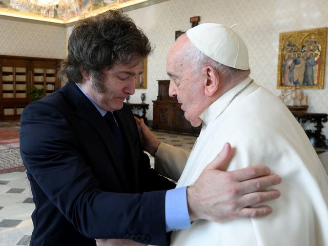 Javier Milei reveló cuál fue la respuesta del papa Francisco cuando le pidió perdón por haber dicho que era “el representante del maligno en la Tierra”