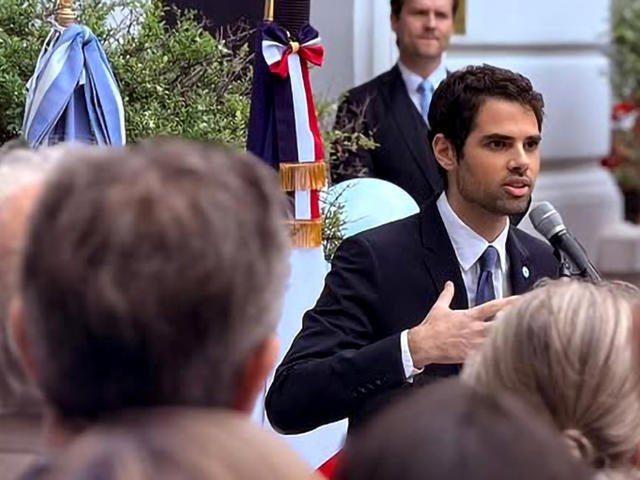 Quién es Ian Sielecki, el embajador argentino en Francia que pidió tapar un mapa por Malvinas: pregunta incómoda a Alberto Fernández y mundiales de oratoria