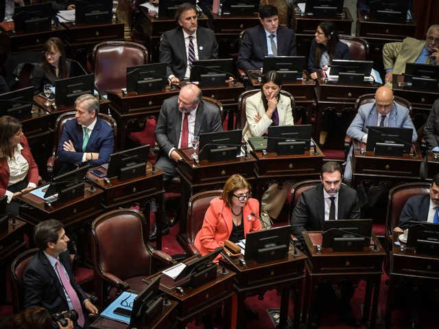 En un clima de máxima tensión, la oposición aprobó en el Senado el pliego de Michelli y ahora define Milei