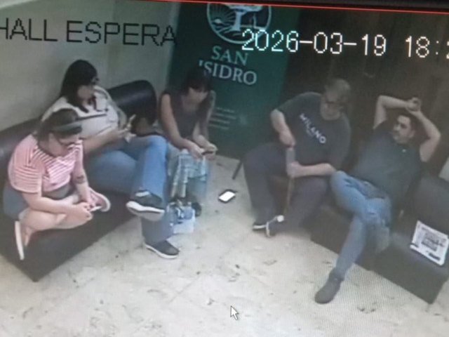 Un funcionario de Kicillof, una concejal peronista y otros militantes ocuparon la oficina privada del intendente de San Isidro