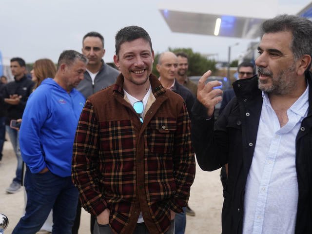 Interna libertaria sin fin: la foto de Santiago Caputo y Ritondo vuelve a tensar la pelea con Karina y los Menem