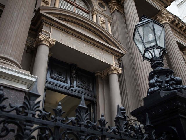 Negociados con el dólar: piden informes de operaciones sospechosas de Piccirillo, sus socios y funcionarios del BCRA