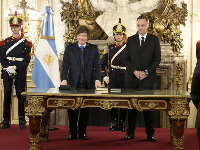 El Gobierno eliminó la Secretaría de Medios y transfirió sus funciones a la Jefatura de Gabinete