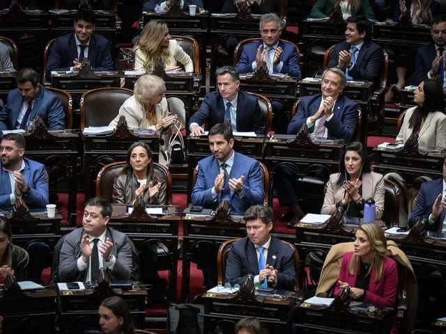 Ley de Glaciares: arrancó la sesión en Diputados y el oficialismo consiguió el quórum con apoyo de los gobernadores