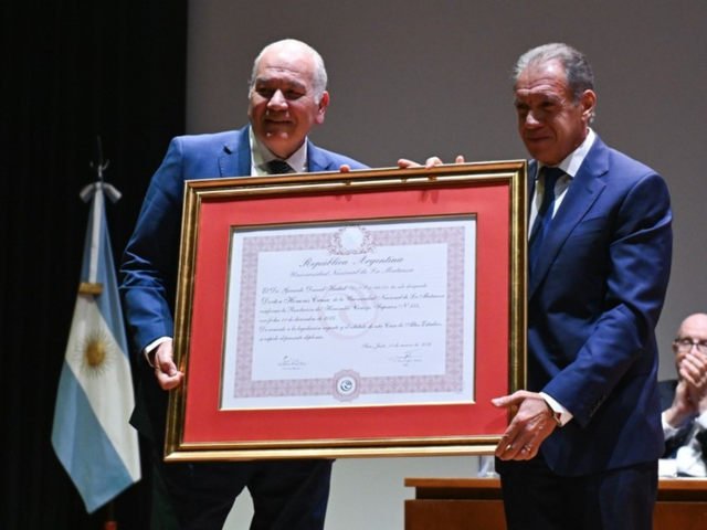 Daniel Hadad, distinguido por la Universidad de La Matanza
