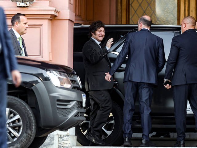 El nuevo gabinete que prepara Milei: los que se van, los que están en la cuerda floja y los nombres que podrían llegar tras las elecciones