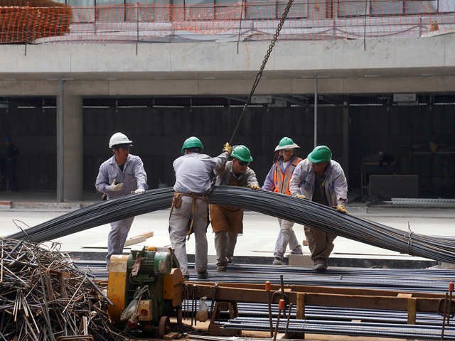 Reforma laboral: el Gobierno cita a gremios y empresas para renegociar más de 100 convenios colectivos