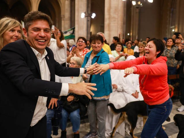 Kicillof busca hacer pie en Córdoba, un territorio hostil: el plan con las nuevas canciones y la tensión con Llaryora