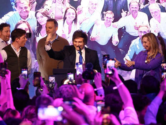 El triunfo no aplacó la interna y complica los planes de Milei para el nuevo gabinete