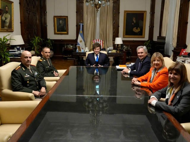 Javier Milei recibió en la Casa Rosada a Nahuel Gallo, el gendarme que pasó 448 días detenido por el régimen de Maduro en Venezuela