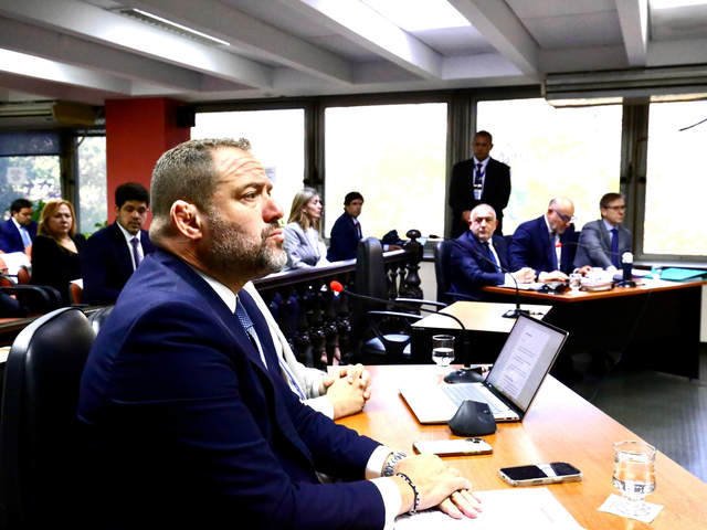 Pidieron la destitución del juez federal acusado de robarse 114 monedas de oro