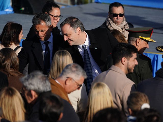 Con más dudas sobre su fortuna, el fiscal pidió el último informe para avanzar con la intimación a Manuel Adorni