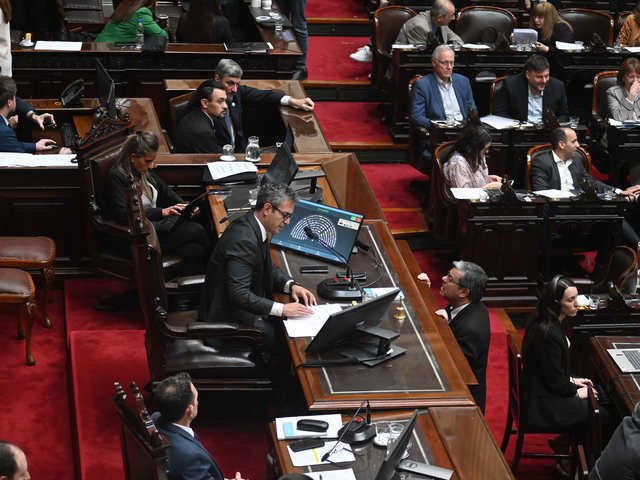Pelea por el dominio en Diputados: LLA ya tiene 94 legisladores y el PJ queda a punto de perder la primera minoría