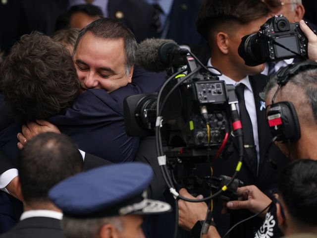 La otra lista de espionaje ruso que llegó al Gobierno y la casa que no es de Adorni