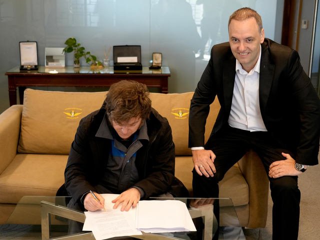 Súper lunes en el Congreso, el Gobierno polariza como los K y ¿un radical vice de Milei?