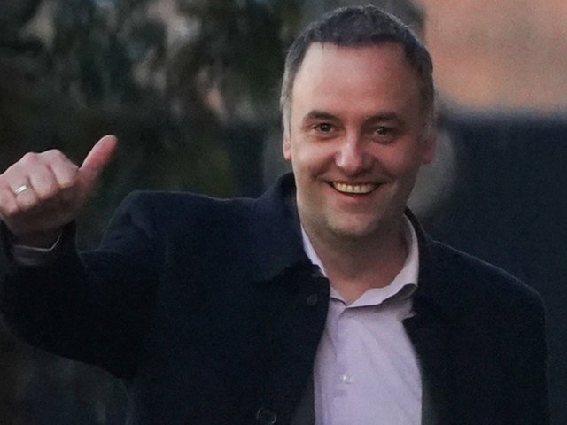 Revelan más detalles del viaje a Nueva York de Adorni con su esposa: volvieron en primera clase y pagaron US$ 5154 por el ticket de ella