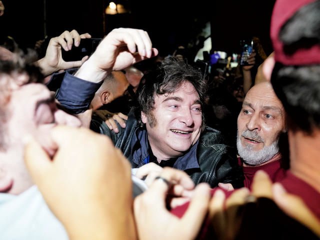 Milei volvió al streaming del Gordo Dan: cargó contra los economistas por el “riesgo kuka” y prometió que  en agosto “la inflación empieza con 0”