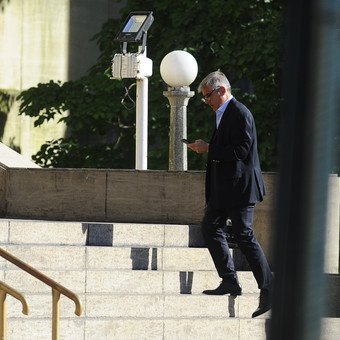 Ordenaron levantar el secreto fiscal y bancario de Manuel Adorni