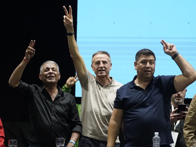 Uno de los jefes de la CGT pidió profundizar las medidas de fuerza y advirtió a Milei: “Se está viendo un cambio en el ánimo social”