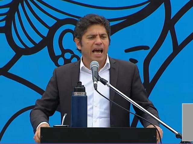 En el Día de la Lealtad, Kicillof afirmó que Bessent es el nuevo ministro de Economía y cruzó a Milei: “Fue a pedir la escupidera a EE.UU.”