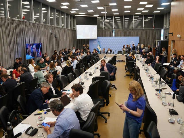 Los cambios en el Gabinete y la elección del domingo podrían dilatar las negociaciones del Presupuesto 2026