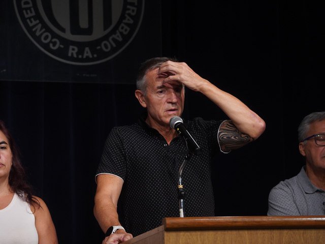 Sin fuerza para un paro, la CGT se movilizará al Congreso el miércoles contra la reforma laboral