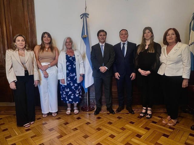 Más cambios en el Senado: siete legisladores cercanos al oficialismo formaron un nuevo interbloque