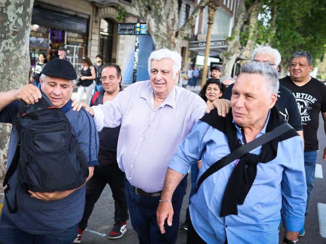 Alberto Samid, internado en Uruguay: lo trasladan en un avión sanitario de su prepaga tras los reclamos contra Kicillof y Scioli