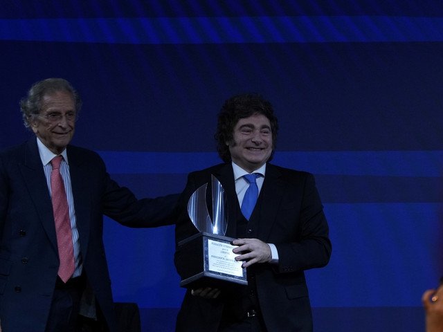 El detrás de escena del discurso de Milei en la Fundación Libertad: Adorni junto a Karina y un Macri serio que no se saludó con el Presidente