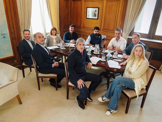 En el debut de Santilli, la mesa política se reunió y definió las prioridades legislativas