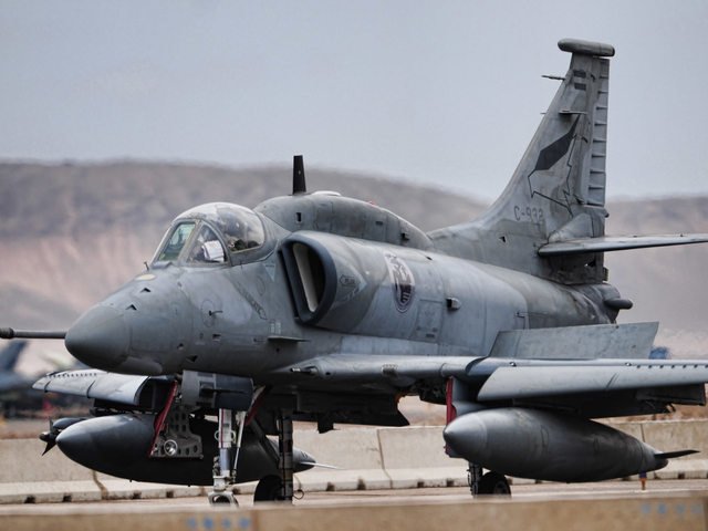 La Fuerza Aérea dio de baja los A-4AR y ahora depende por completo de que empiecen a volar los aviones de combate F-16