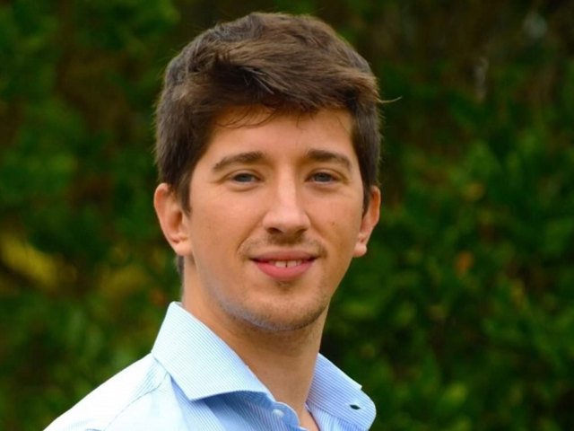 “Dejanos entrar, te vamos a esposar y sacar a la bebé”: el estremecedor relato del denunciante de la AFA allanado por la Policía bonaerense