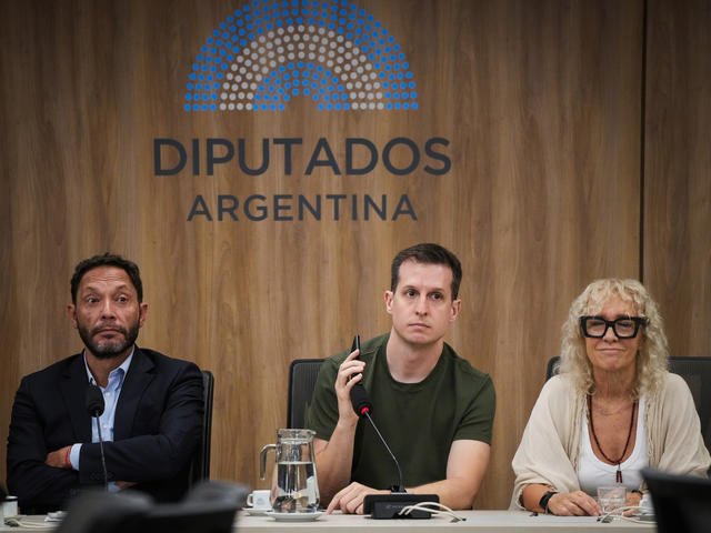 Caso $Libra: diputados de distintas fuerzas presentaron la denuncia contra el fiscal Taiano