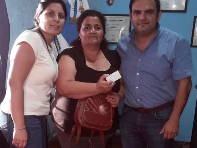 Polémica con el hermano de un diputado libertario que se hizo viral por regalar medicamentos