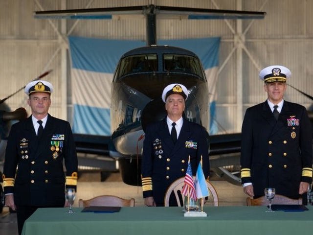 Un nuevo acuerdo militar con Estados Unidos considera “un bien común global” al Mar Argentino