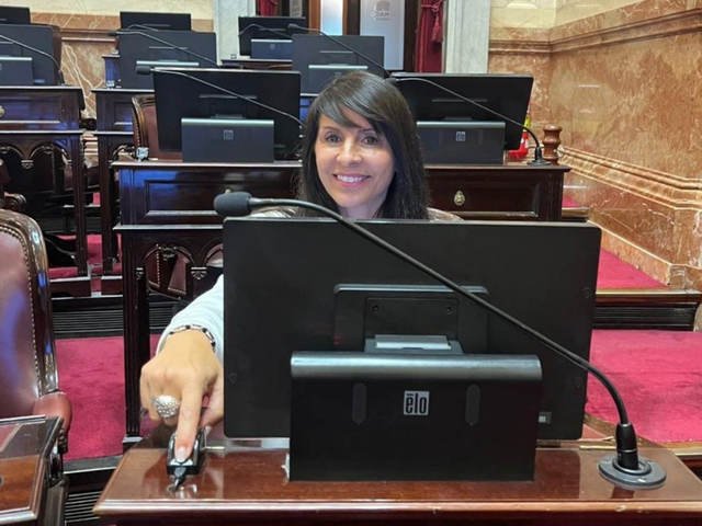 La libertaria Villaverde, a un paso de jurar como senadora pese al rechazo opositor y sus lazos con Fred Machado