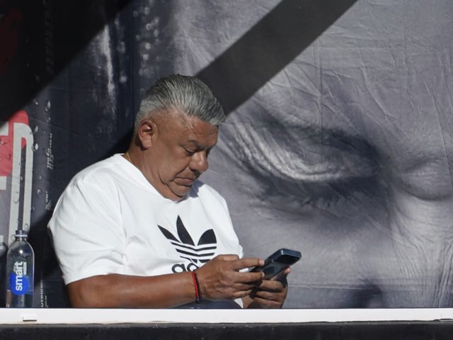 El Gobierno diseña la estrategia judicial contra “Chiqui” Tapia, con un ojo en la FIFA y la Selección