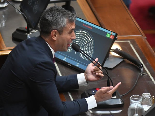 El oficialismo acuerda con los aliados bajar a 14 años la edad de imputabilidad