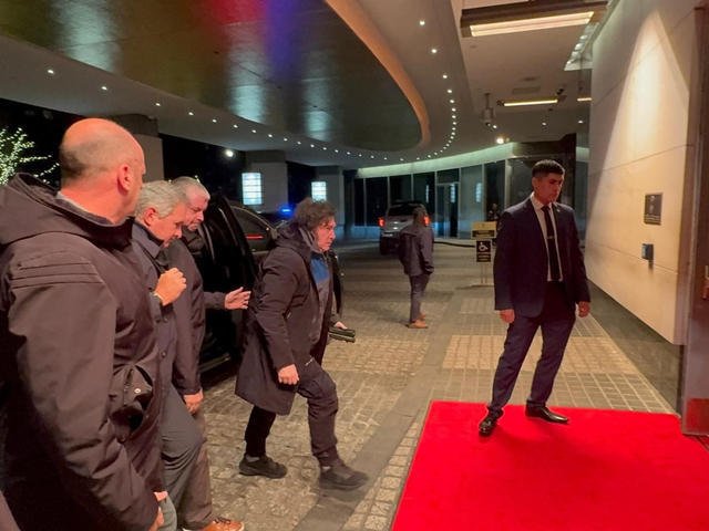 Milei llegó a Washington para asistir a la cumbre para Gaza: qué puede aportar la Argentina al proyecto de Trump