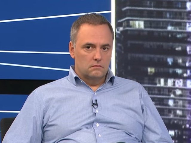 “Fue una pésima decisión”: Manuel Adorni pidió disculpas por el viaje de su esposa y dijo que el video viajando a Punta del Este salió de “puertas adentro” del Gobierno