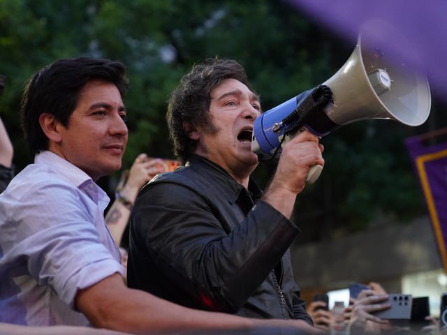 Milei prepara un viaje al Reino Unido: quiere ver al premier, a un líder de derecha y a Mick Jagger